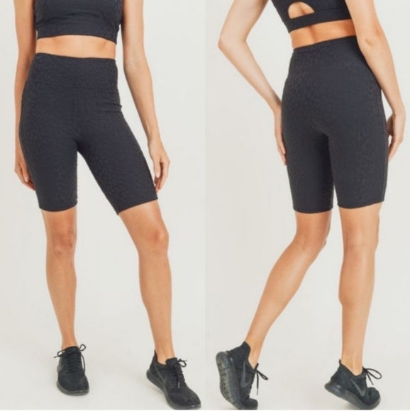 Mono B Textured Leopard Black Biker Shorts - Picture 1 of 11